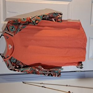 Lularoe Randy tee